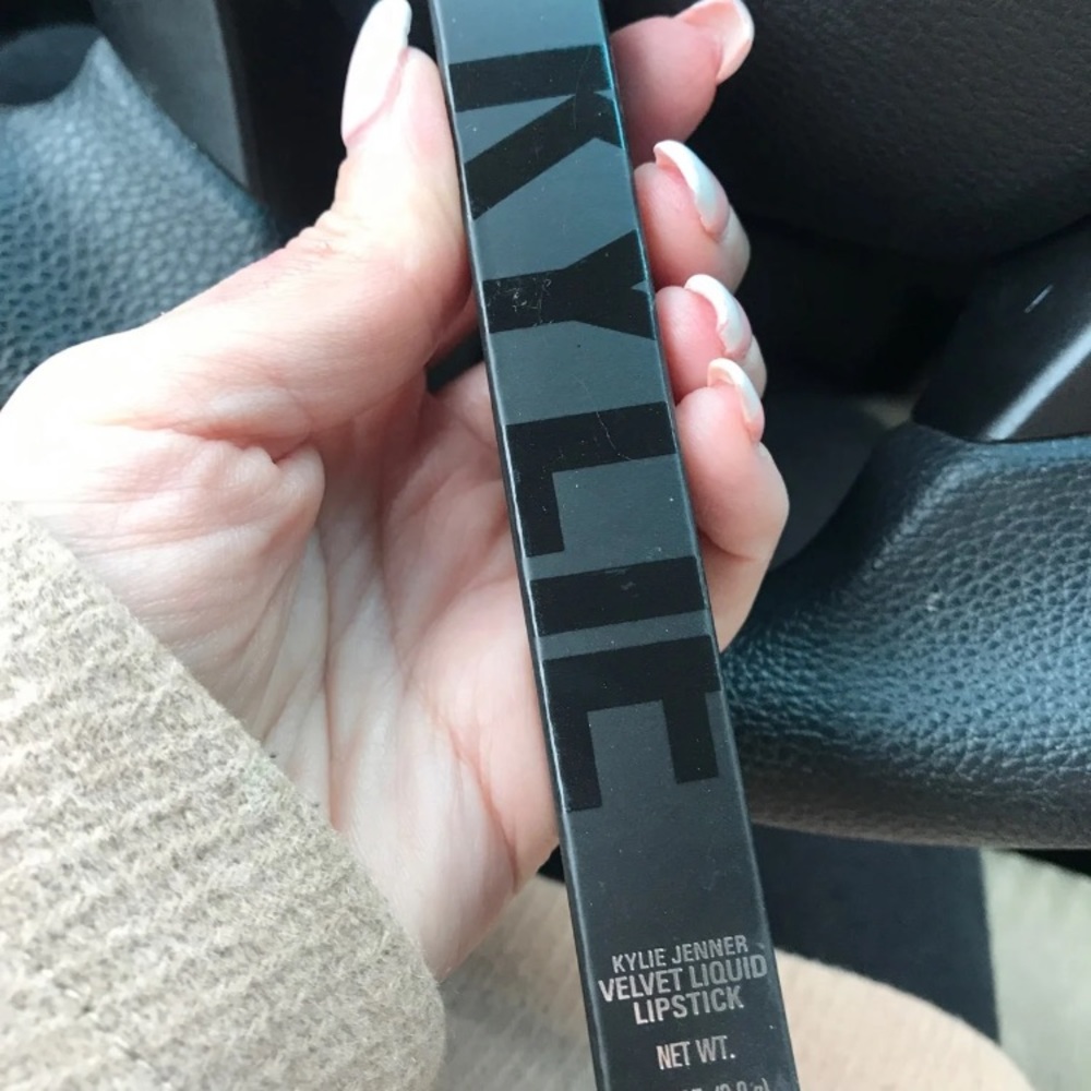 Kylie charm lip gloss